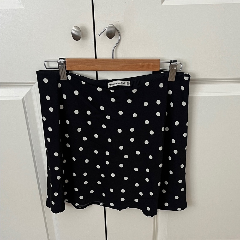 Abercrombie & Fitch Black and White Polka Dot Skort